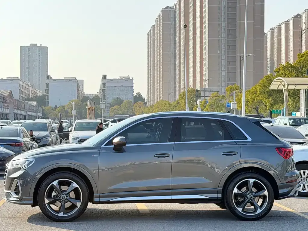 Audi Q3 2022 из CN, фото 5
