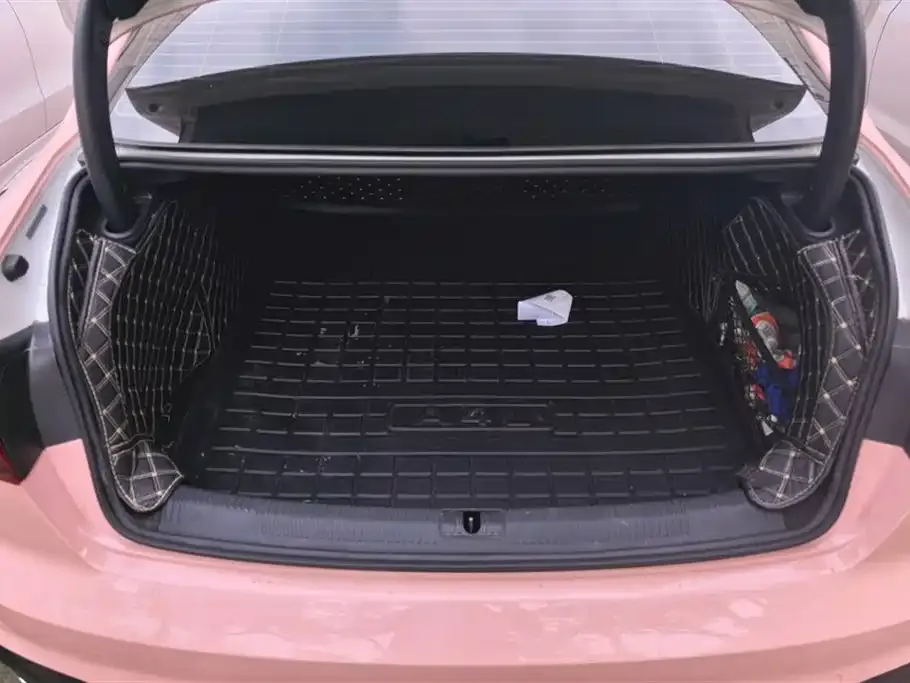 Audi A4L 2021 из CN, фото 5