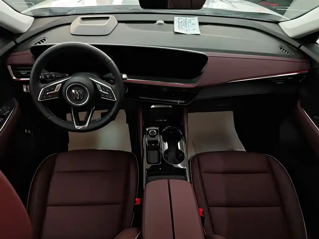 Buick Envision Plus — фото 5