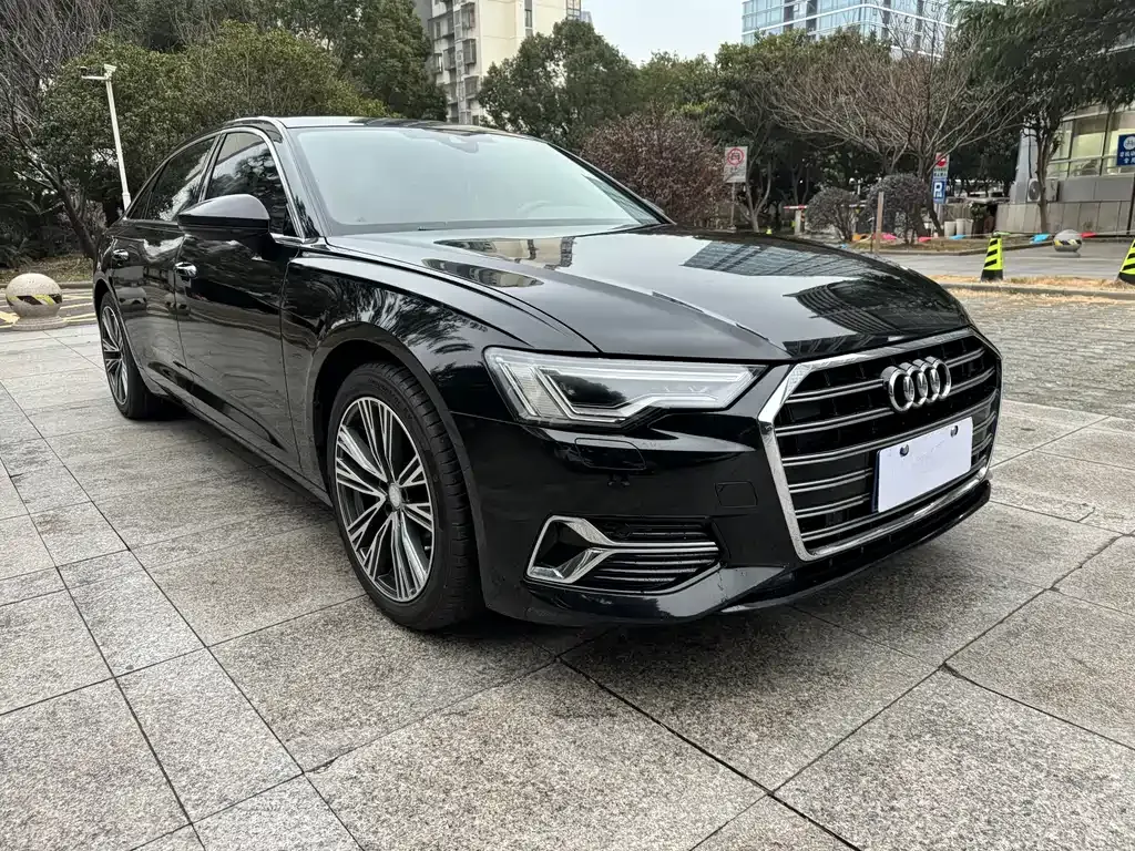 Audi A6L — фото 9