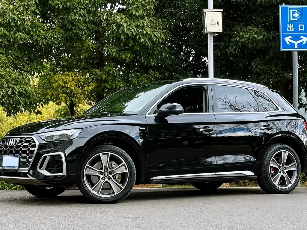 Audi Q5L 2022 из CN, фото 1