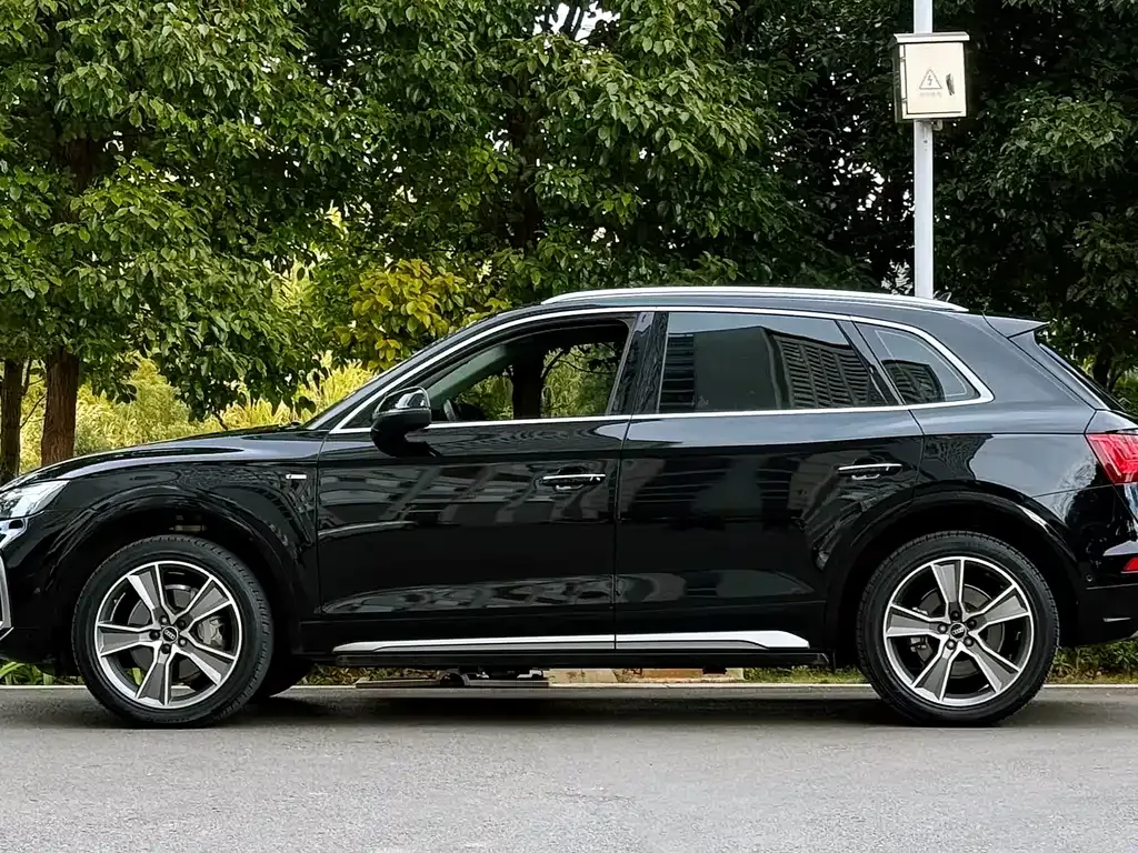 Audi Q5L 2022 из CN, фото 3