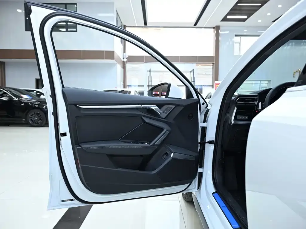 Audi A3 2025 из CN, фото 9