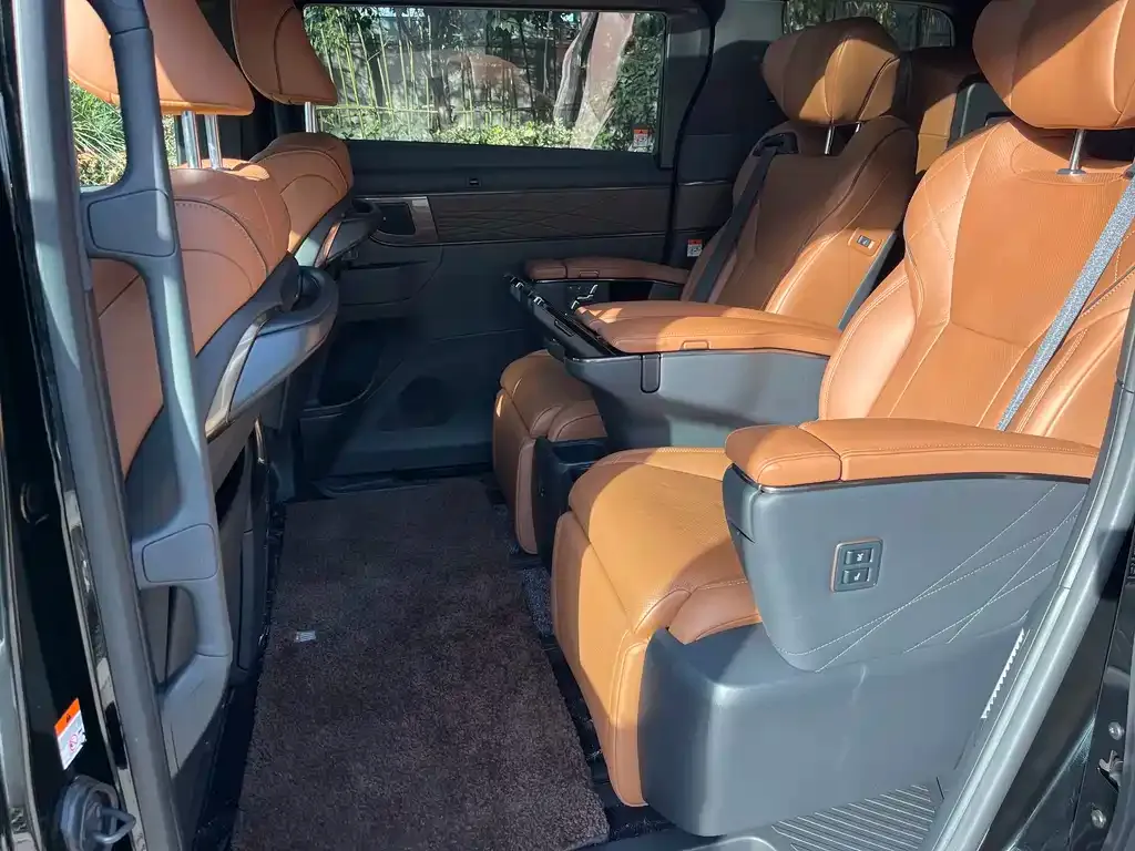 Toyota Vellfire 2024 из CN, фото 3