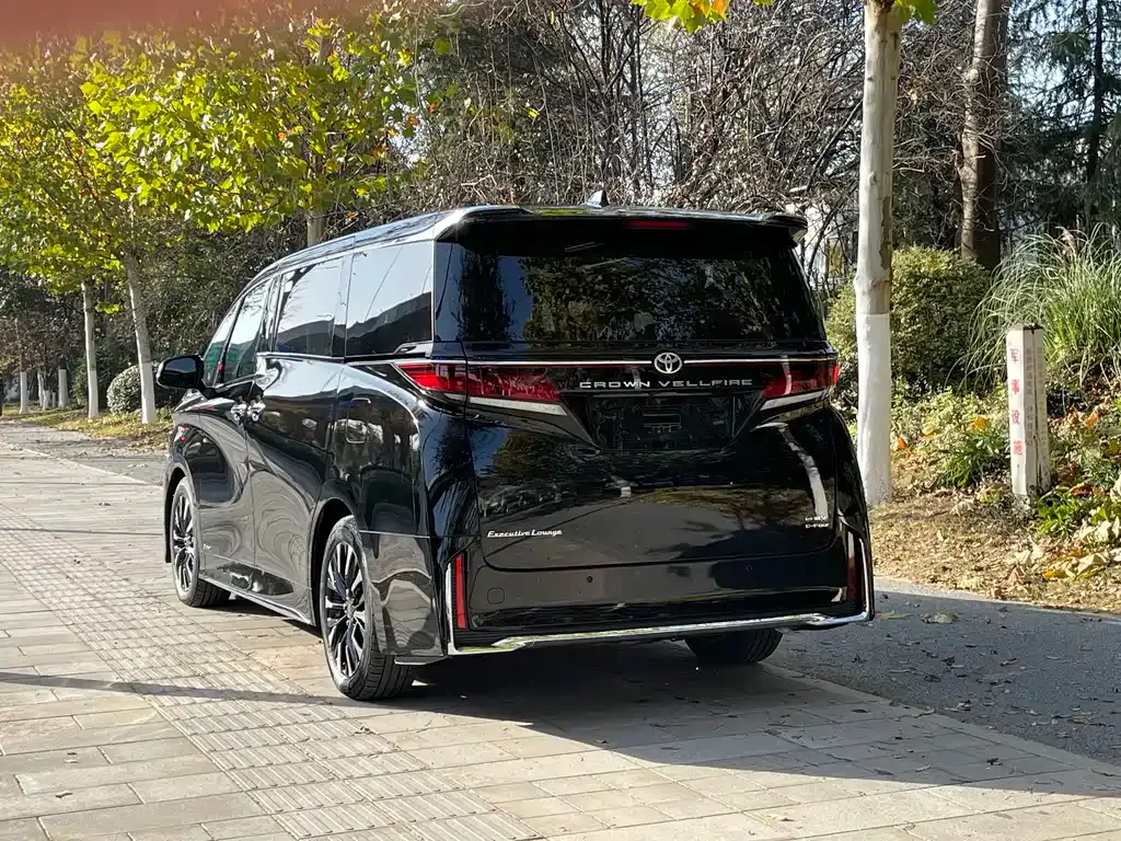 Toyota Vellfire 2024 из CN, фото 7
