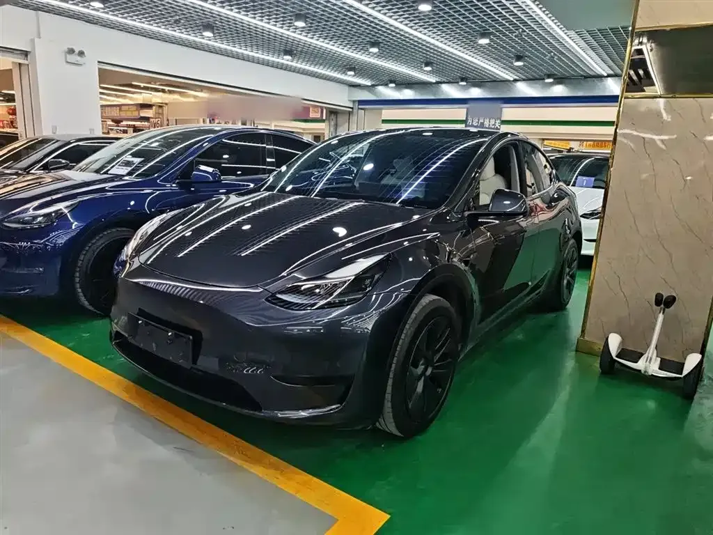 Tesla Model Y — фото 4