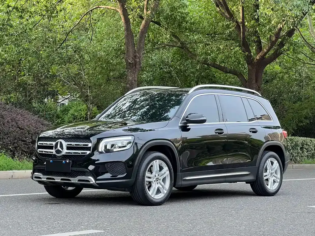 Mercedes-Benz GLB — фото 9