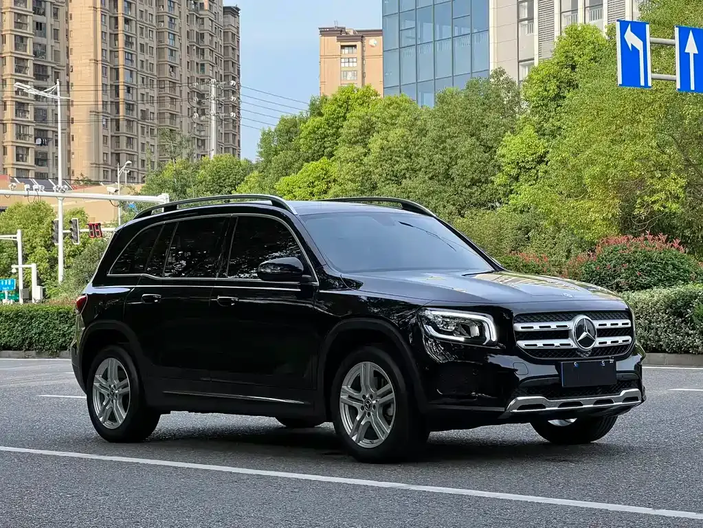 Mercedes-Benz GLB — фото 6