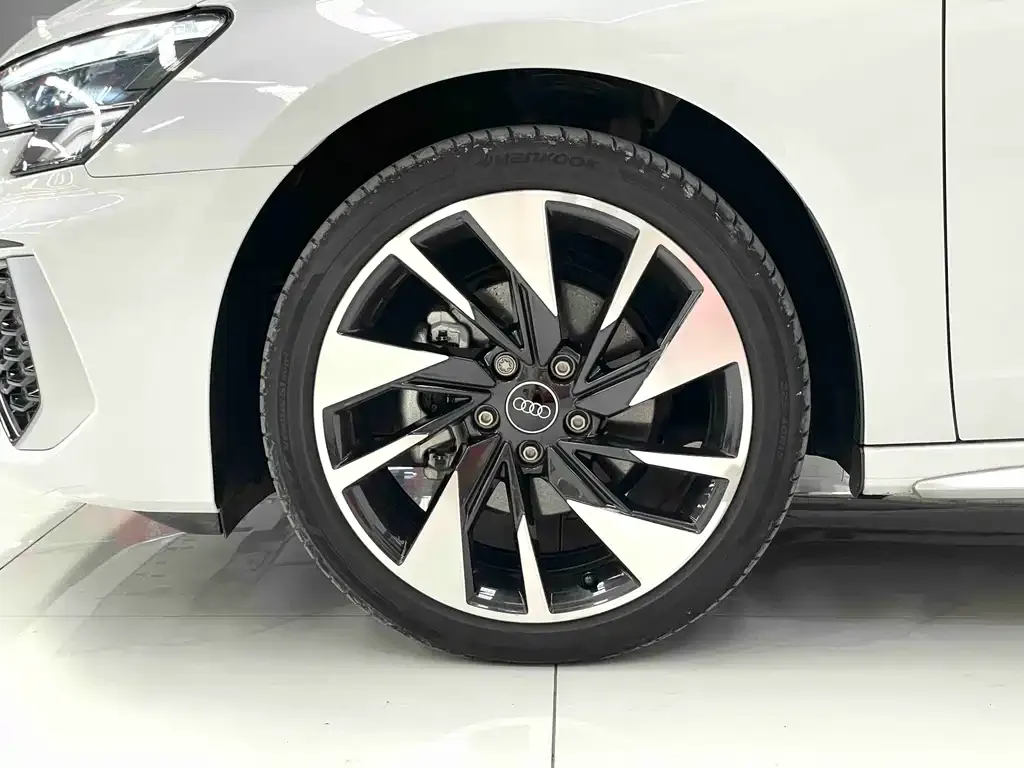 Audi A3 2023 из CN, фото 6