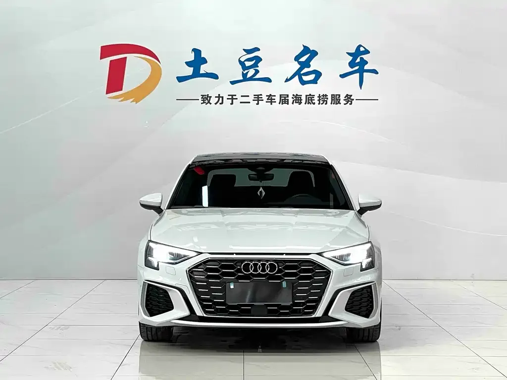 Audi A3 2023 из CN, фото 7