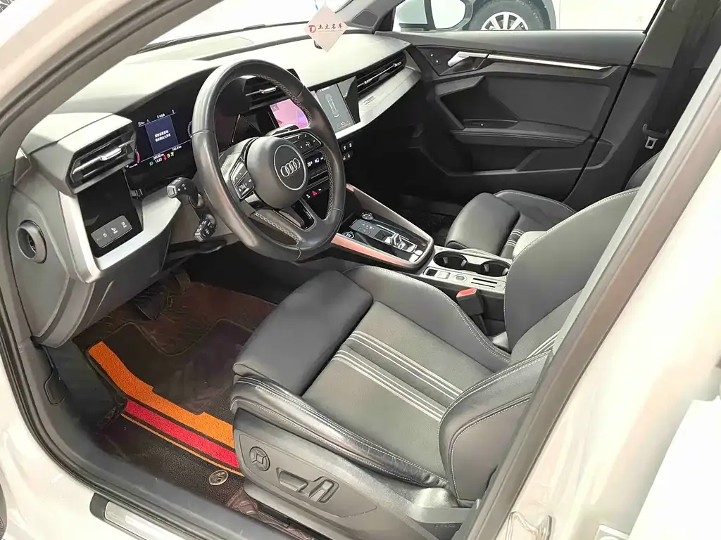 Audi A3 2023 из CN, фото 8