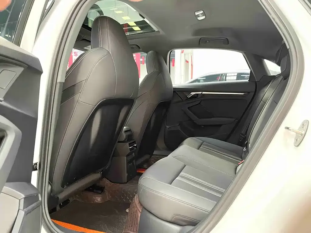 Audi A3 2023 из CN, фото 9