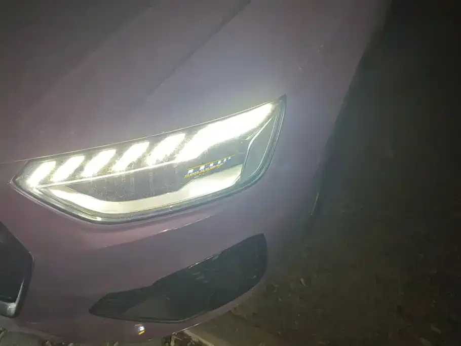 Audi A4L 2021 из CN, фото 3