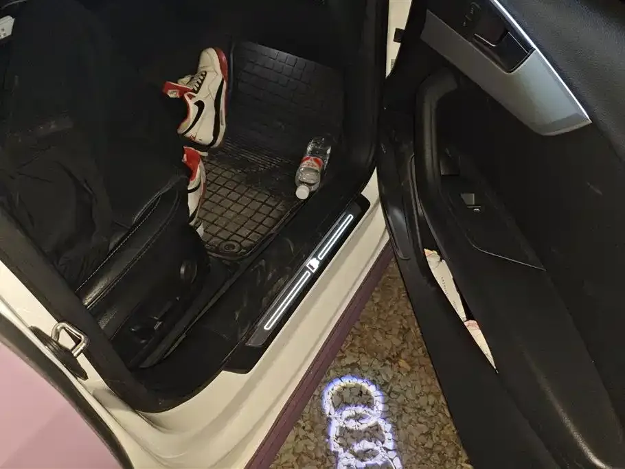 Audi A4L 2021 из CN, фото 8