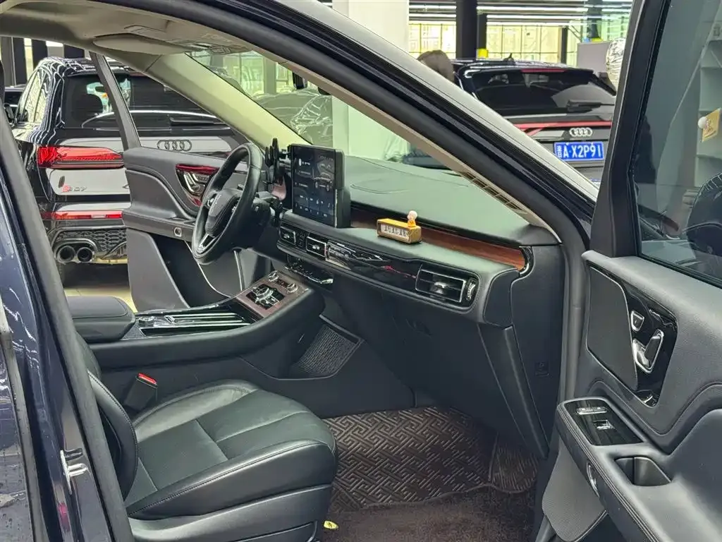 Lincoln Aviator 2024 из CN, фото 10