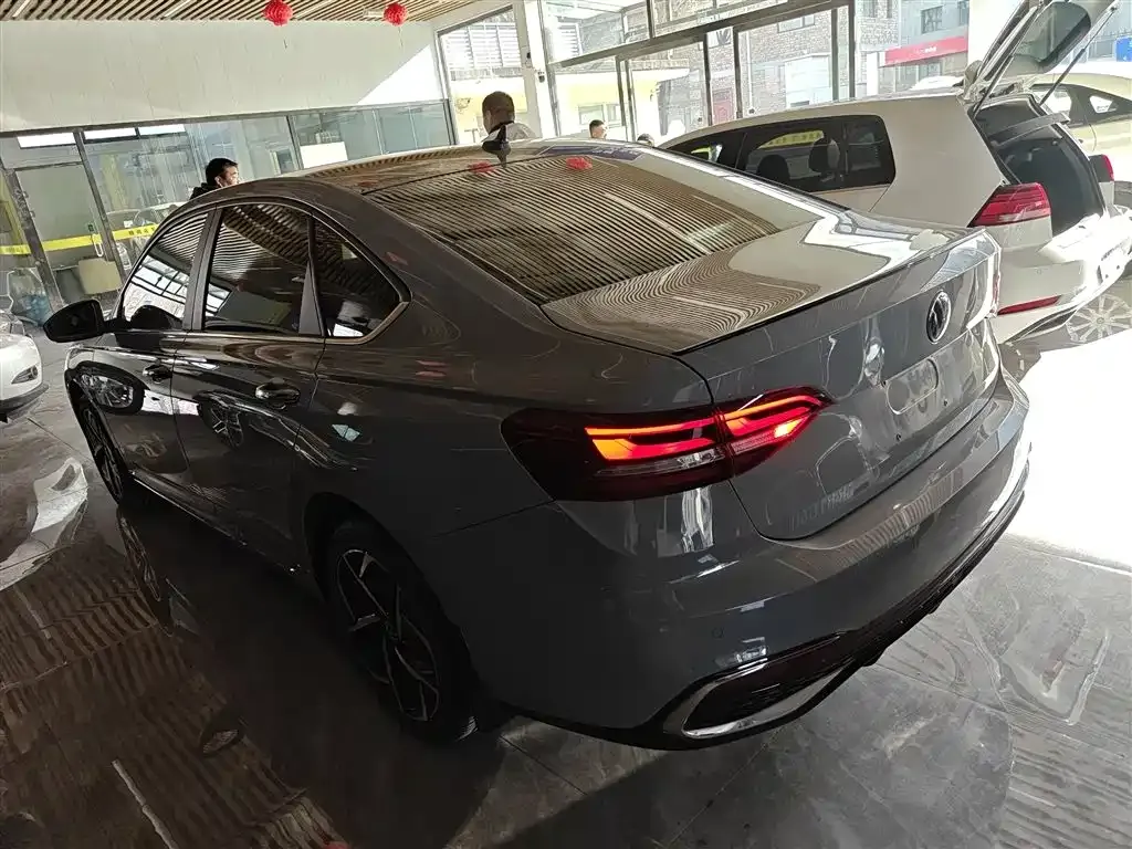 Volkswagen Lavida 2023 из CN, фото 2