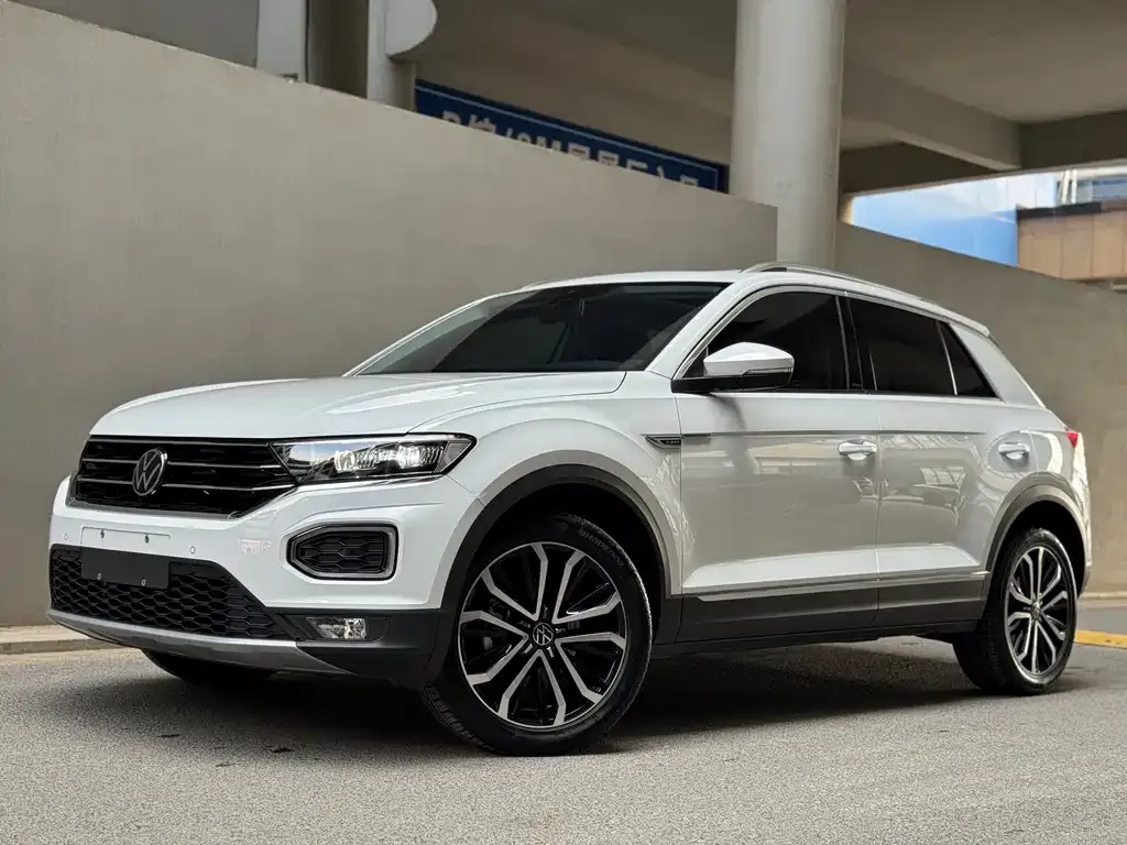 Volkswagen T-Roc 2023 из CN, фото 1