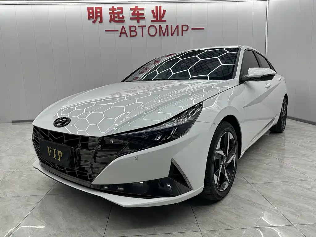 Hyundai Elantra 2023 из CN, фото 1