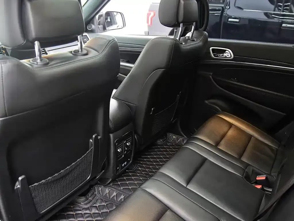 Jeep Grand Cherokee (Import) 2022 из CN, фото 10