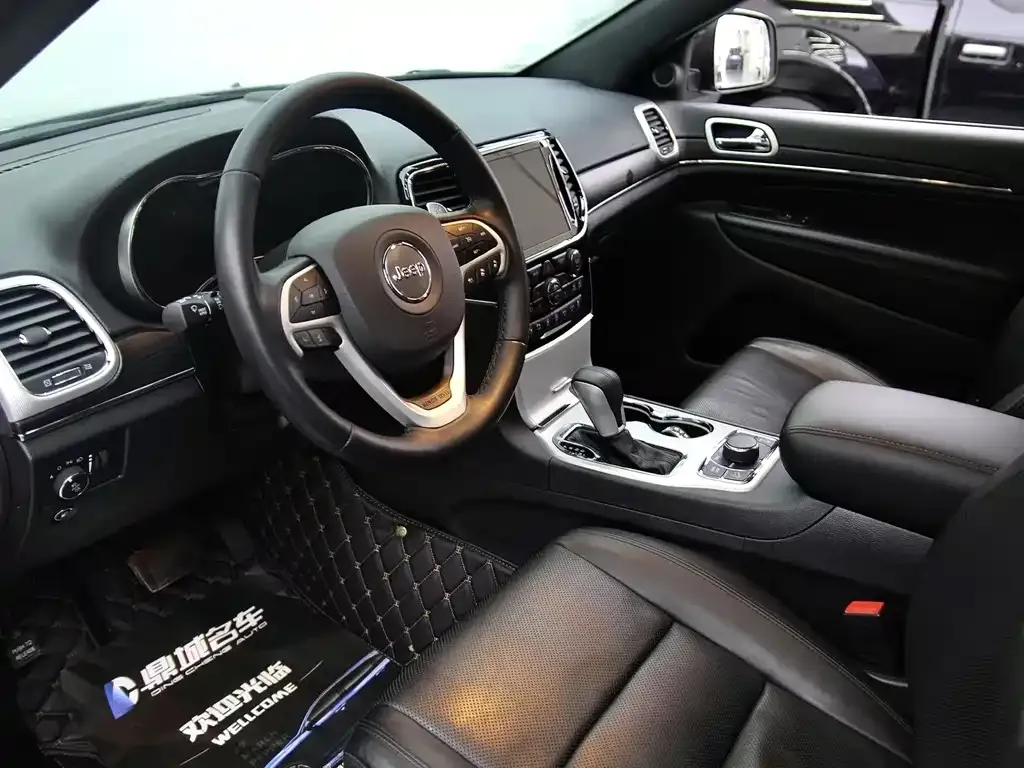 Jeep Grand Cherokee (Import) 2022 из CN, фото 8