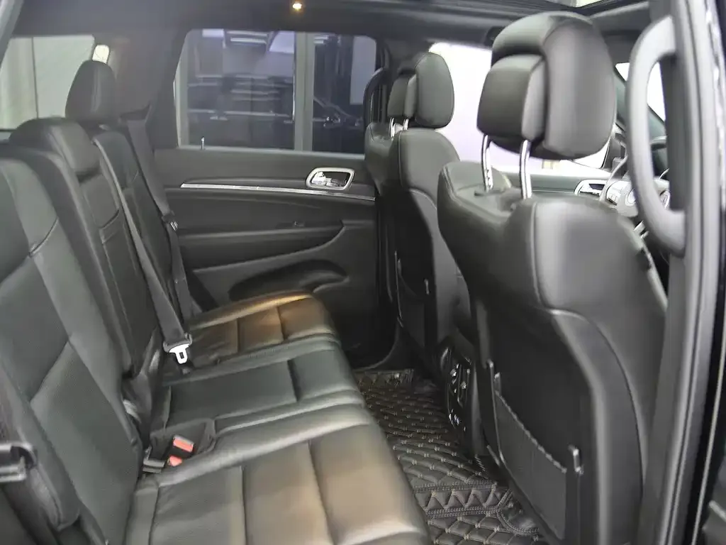Jeep Grand Cherokee (Import) 2022 из CN, фото 4
