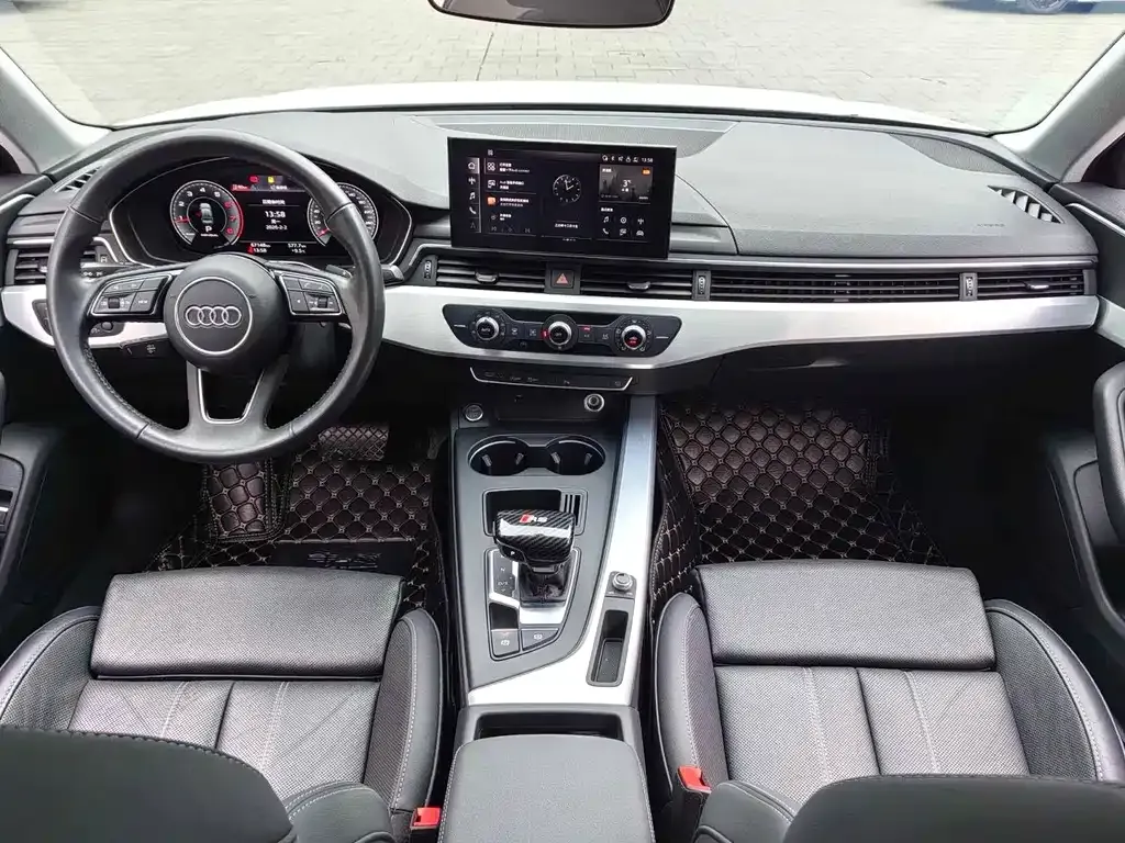 Audi A4L 2021 из CN, фото 10