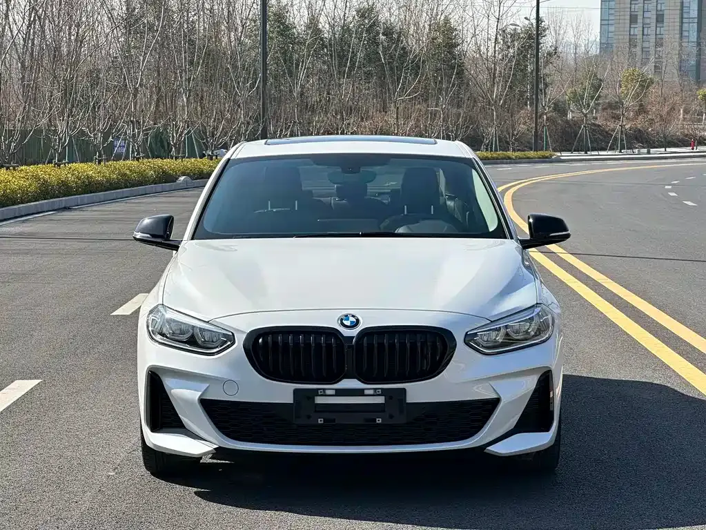 BMW 1 Series 2022 из CN, фото 8