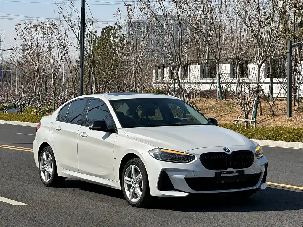 BMW 1 Series 2022 из CN, фото 10
