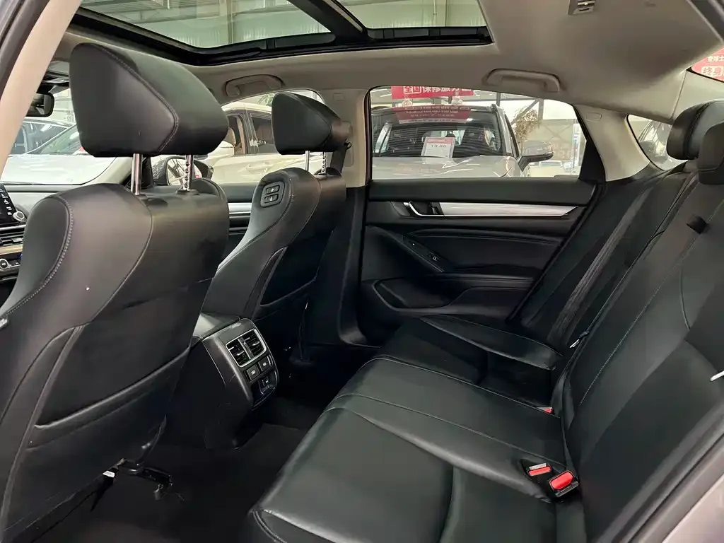 Honda Accord 2021 из CN, фото 9