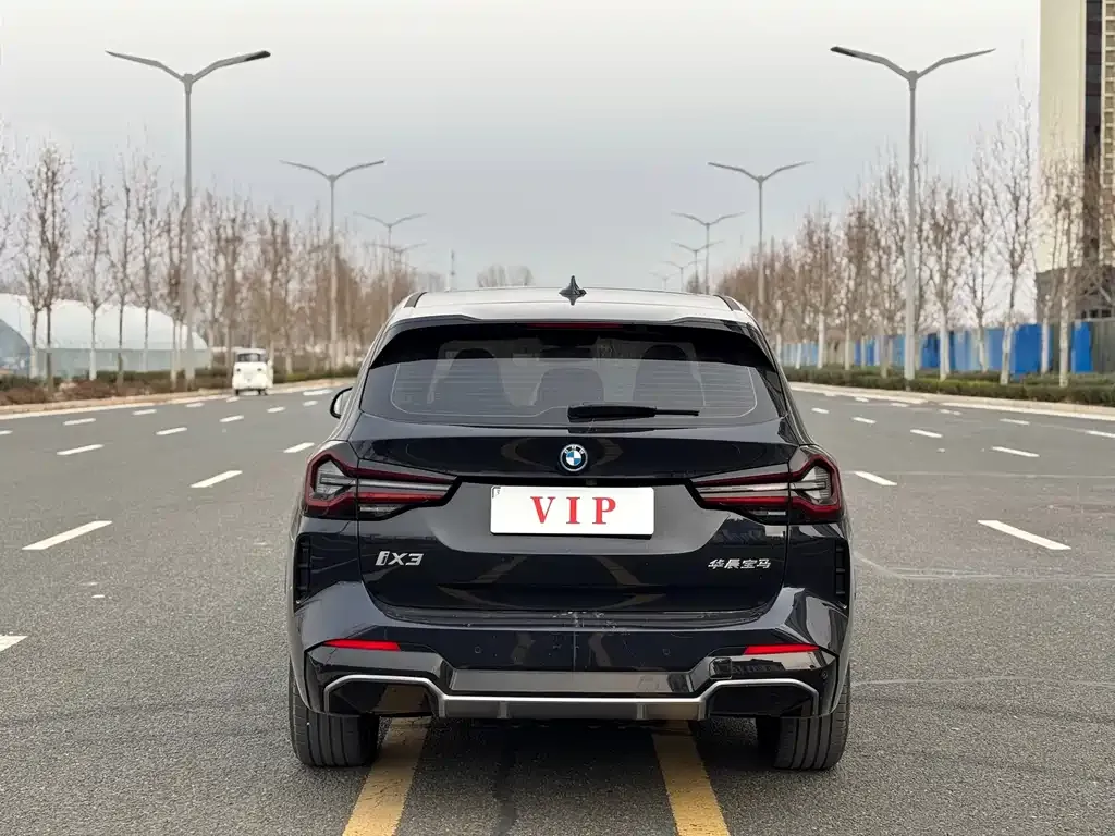 BMW iX3 2024 из CN, фото 2