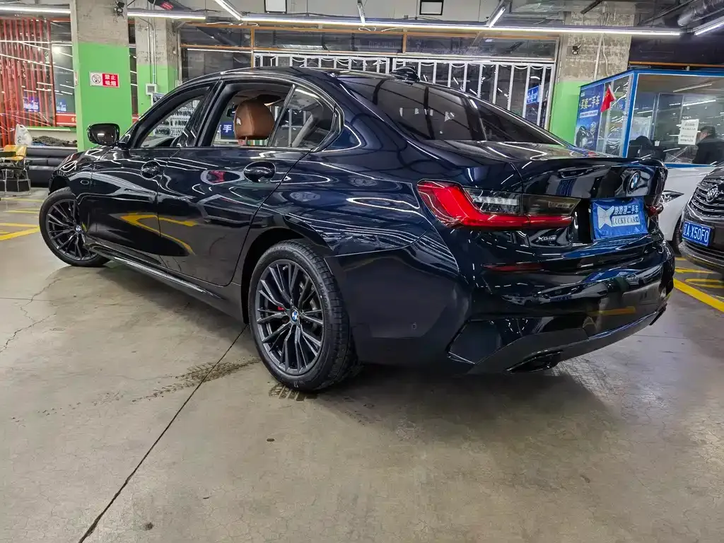 BMW 3 Series 2021 из CN, фото 9