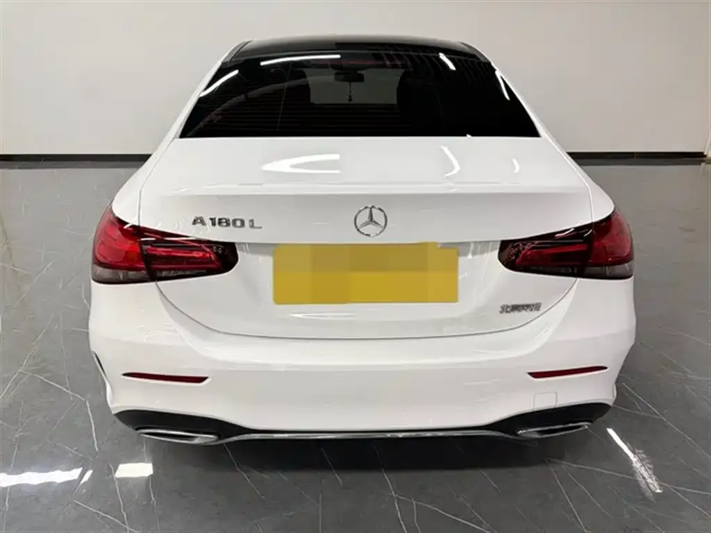 Mercedes-Benz A-Class 2023 из CN, фото 4