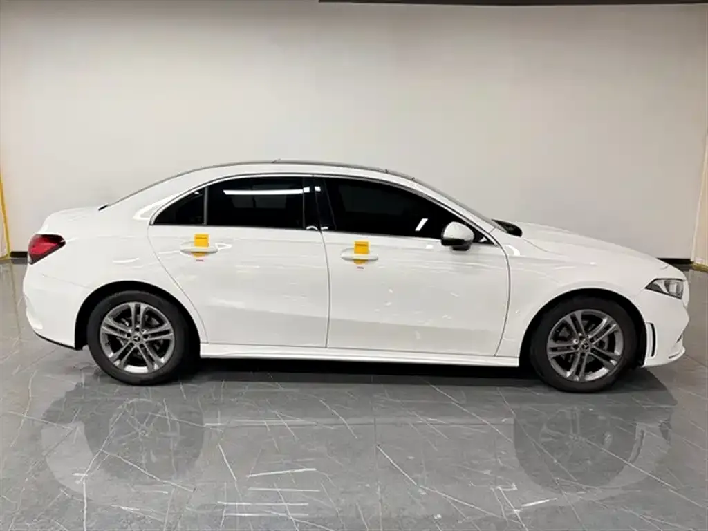 Mercedes-Benz A-Class 2023 из CN, фото 9