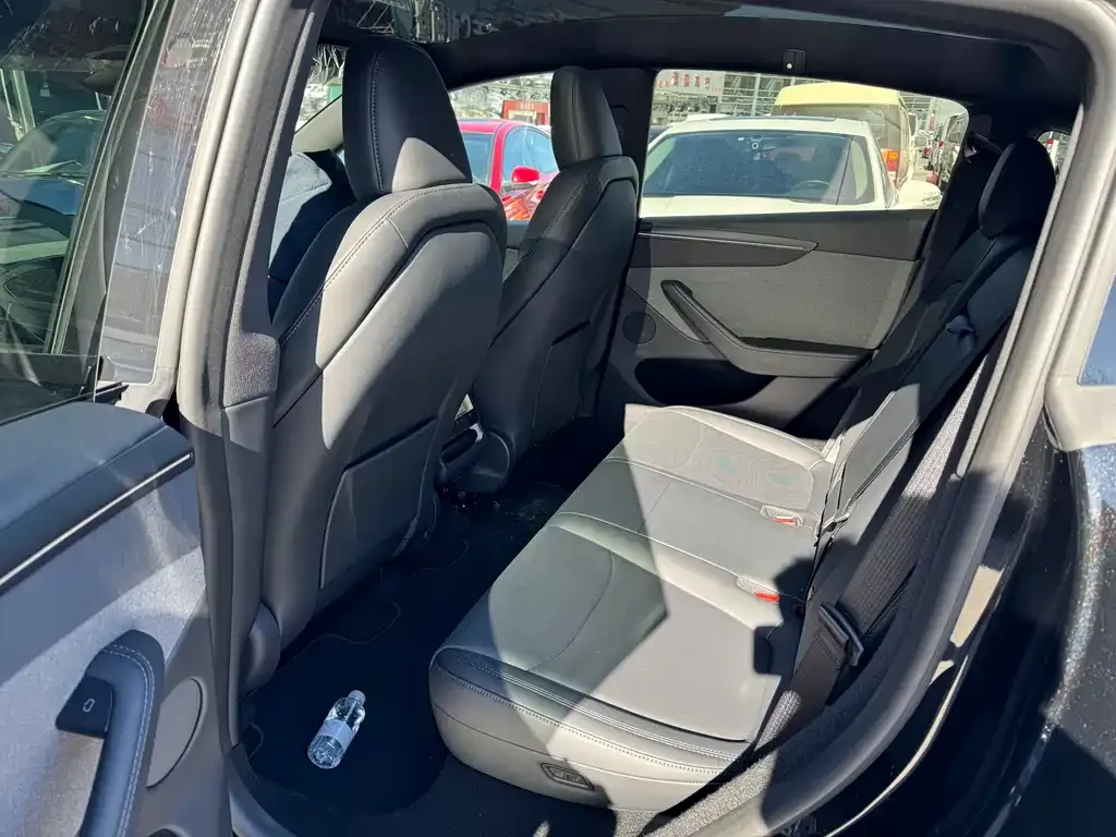 Tesla Model Y 2026 из CN, фото 6