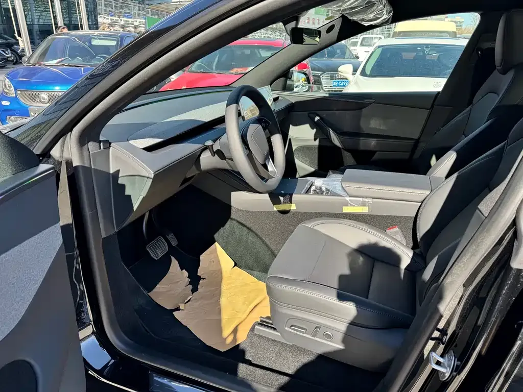 Tesla Model Y 2026 из CN, фото 8