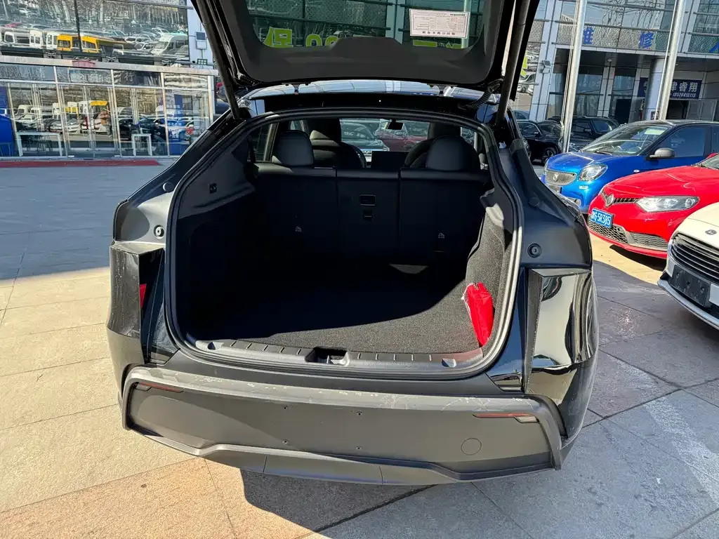 Tesla Model Y 2026 из CN, фото 9