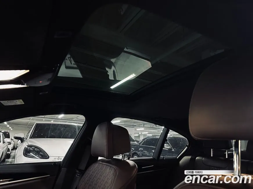 BMW 5-Series 2023 из KR, фото 4