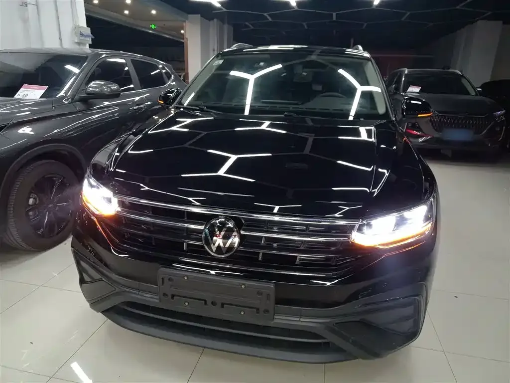 Volkswagen Tiguan L 2024 из CN, фото 7