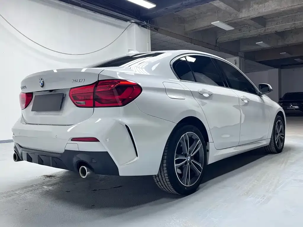 BMW 1 Series 2021 из CN, фото 4