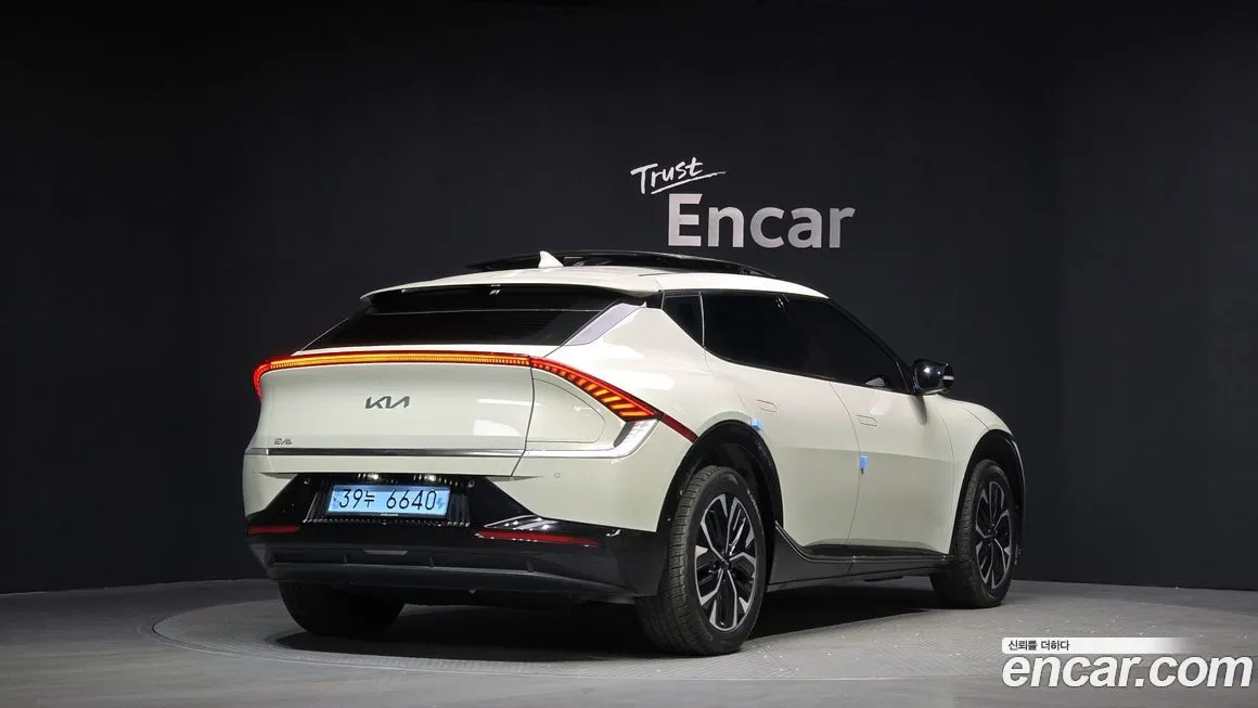 Kia EV6 — фото 7