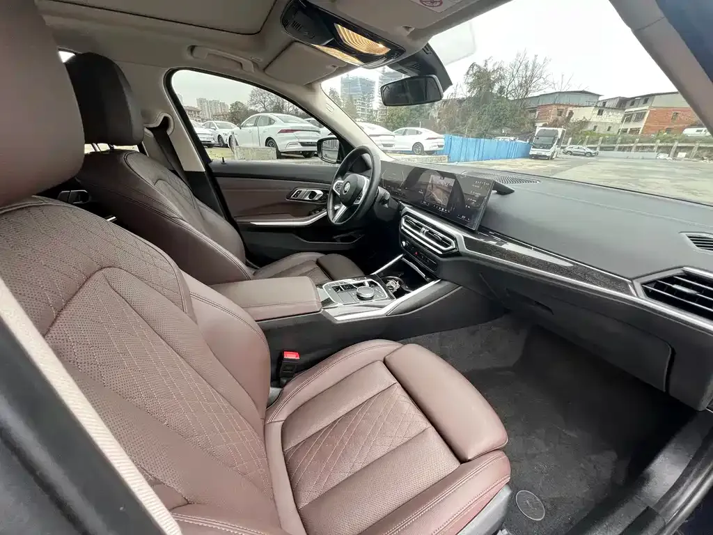 BMW 3 Series 2024 из CN, фото 8