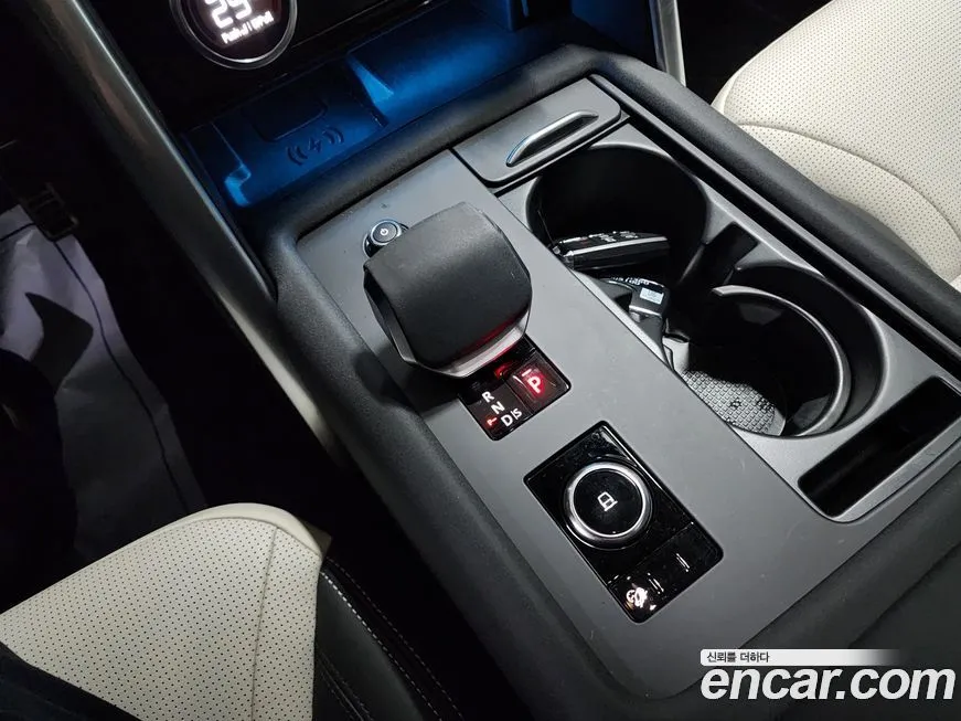 Land Rover Discovery 2025 из KR, фото 10