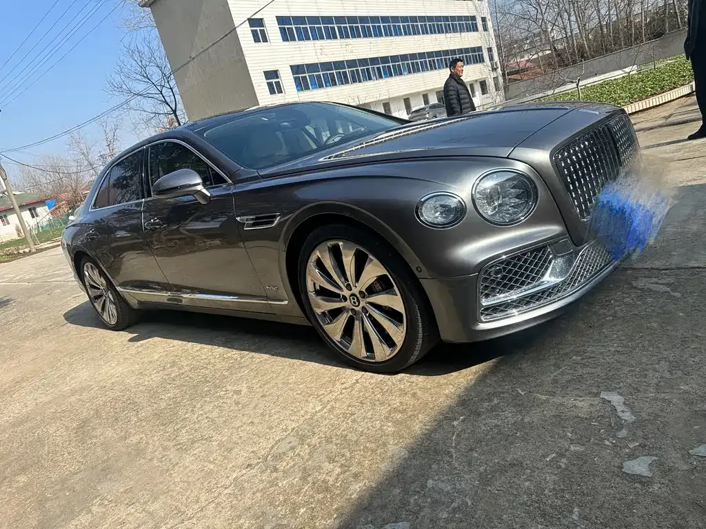 Bentley Flying Spur 2022 из CN, фото 9