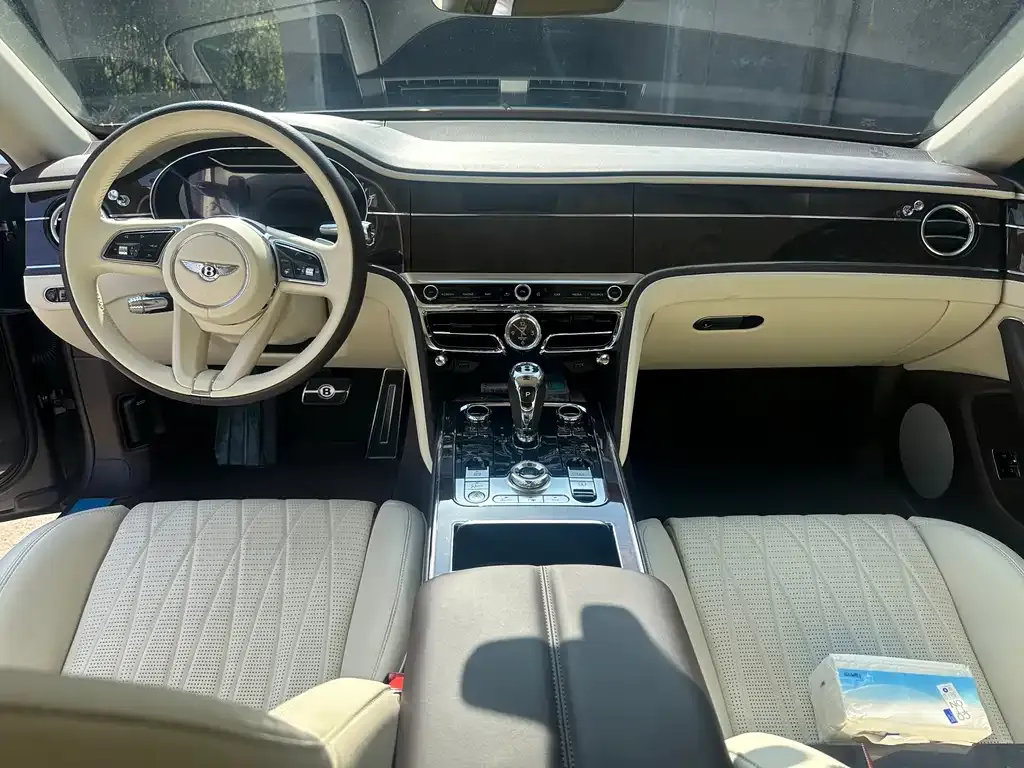 Bentley Flying Spur 2022 из CN, фото 7