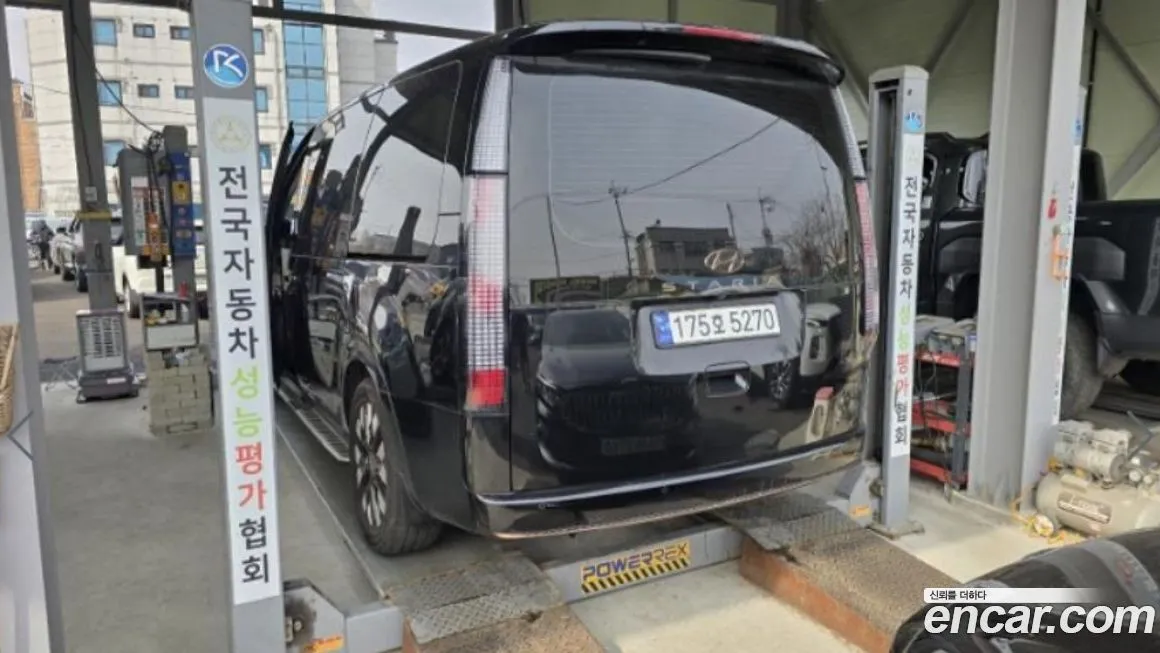Hyundai Staria 2023 из KR, фото 8