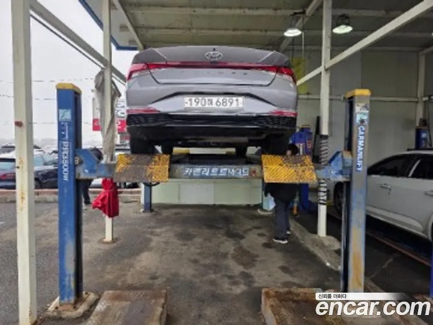 Hyundai AVANTE 2022 из KR, фото 1