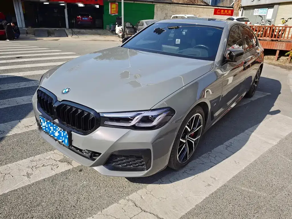 BMW 5 Series (Import) — фото 1