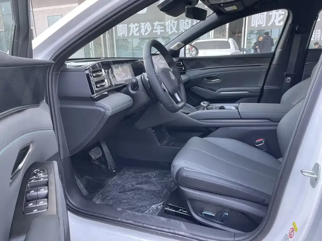 BYD Qin L 2026 из CN, фото 5