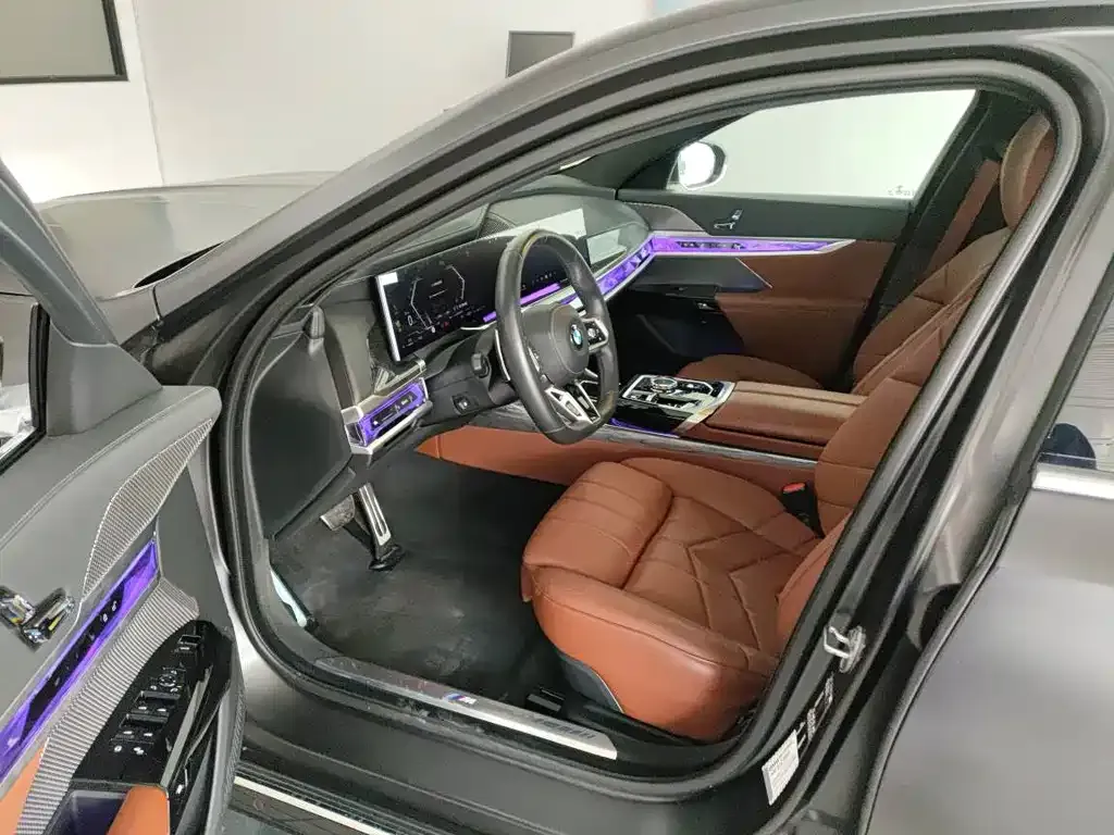 BMW 7 Series 2025 из CN, фото 3