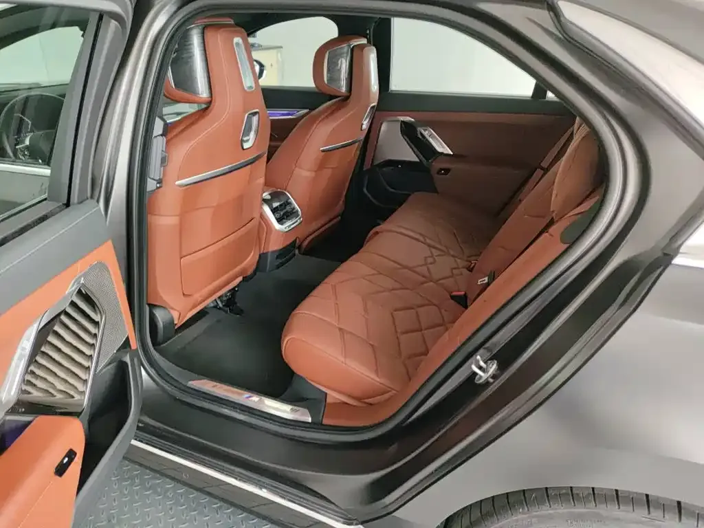 BMW 7 Series 2025 из CN, фото 4